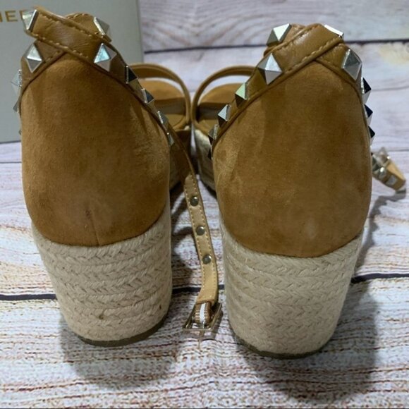 Marc Fisher Light Brown Suede Mf Jazlyn Platforms - Picture 8 of 12